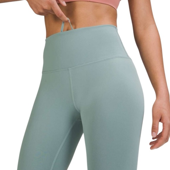 LULULEMON Wunder Train High-Rise Tight 25" in Misty Glade | Everlux Legging | 2 - Picture 4 of 10